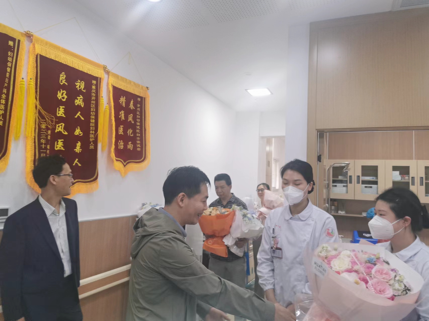 4.魏书记3.jpg