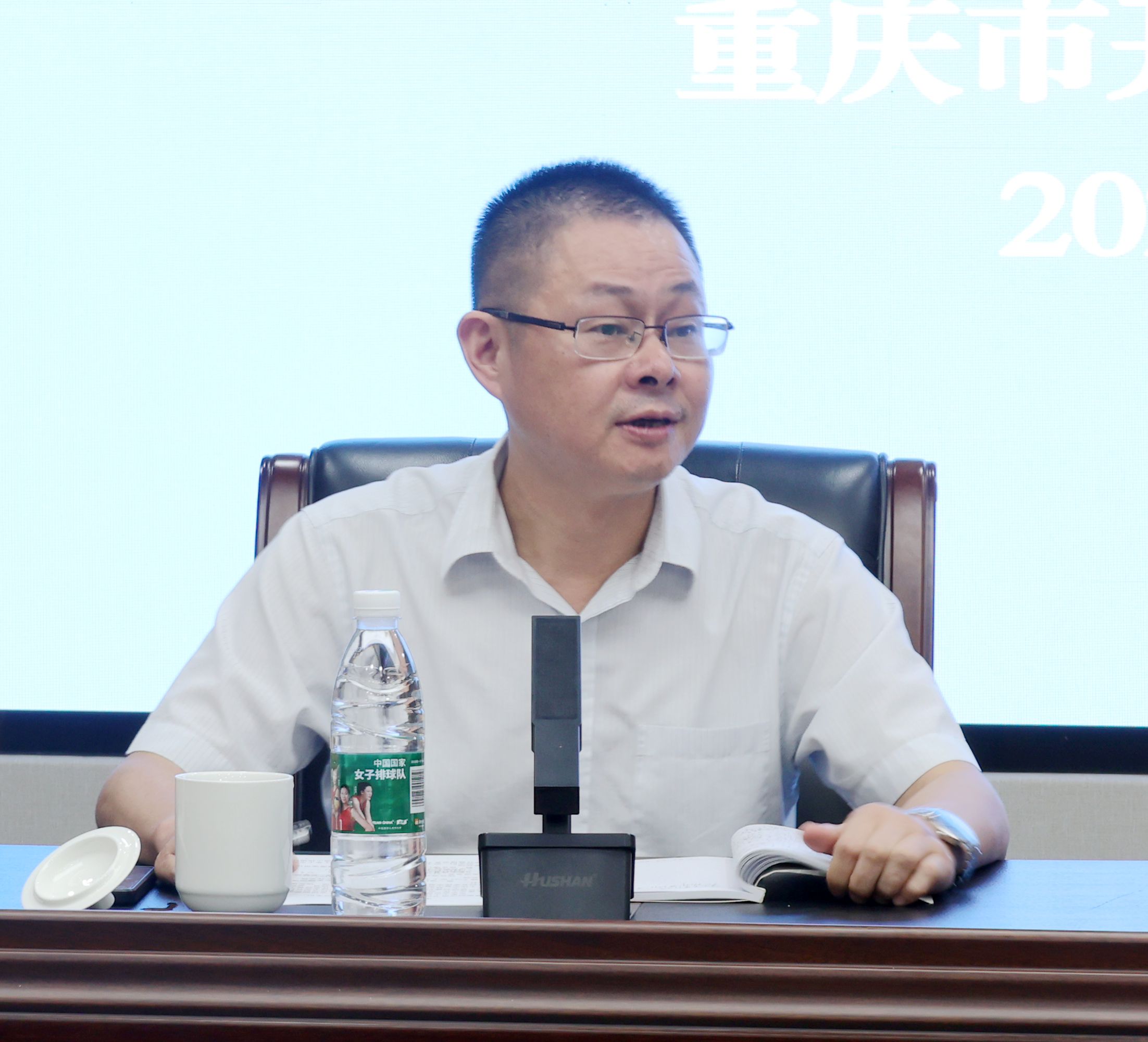 雷书记.jpg