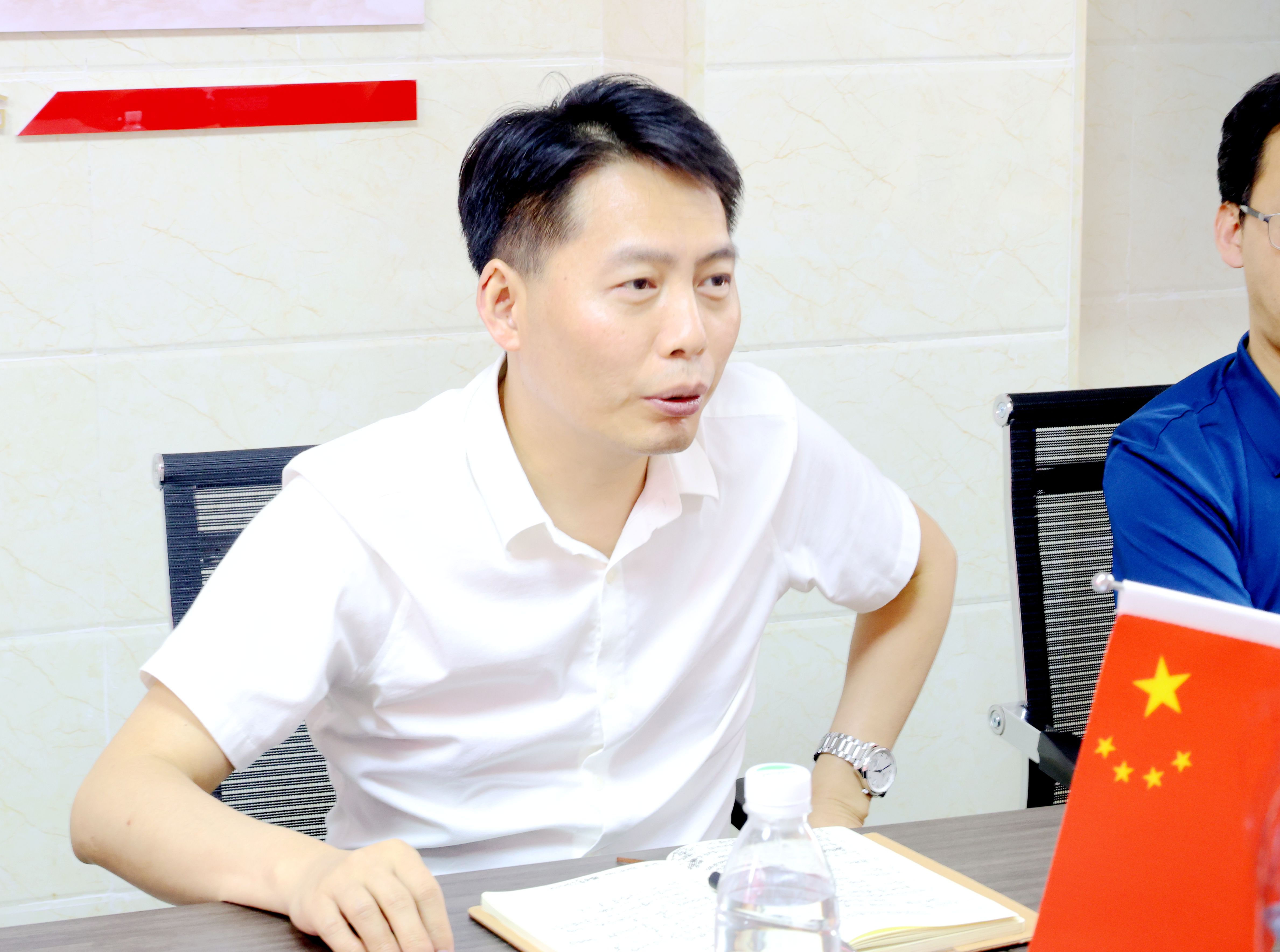 魏书记.jpg